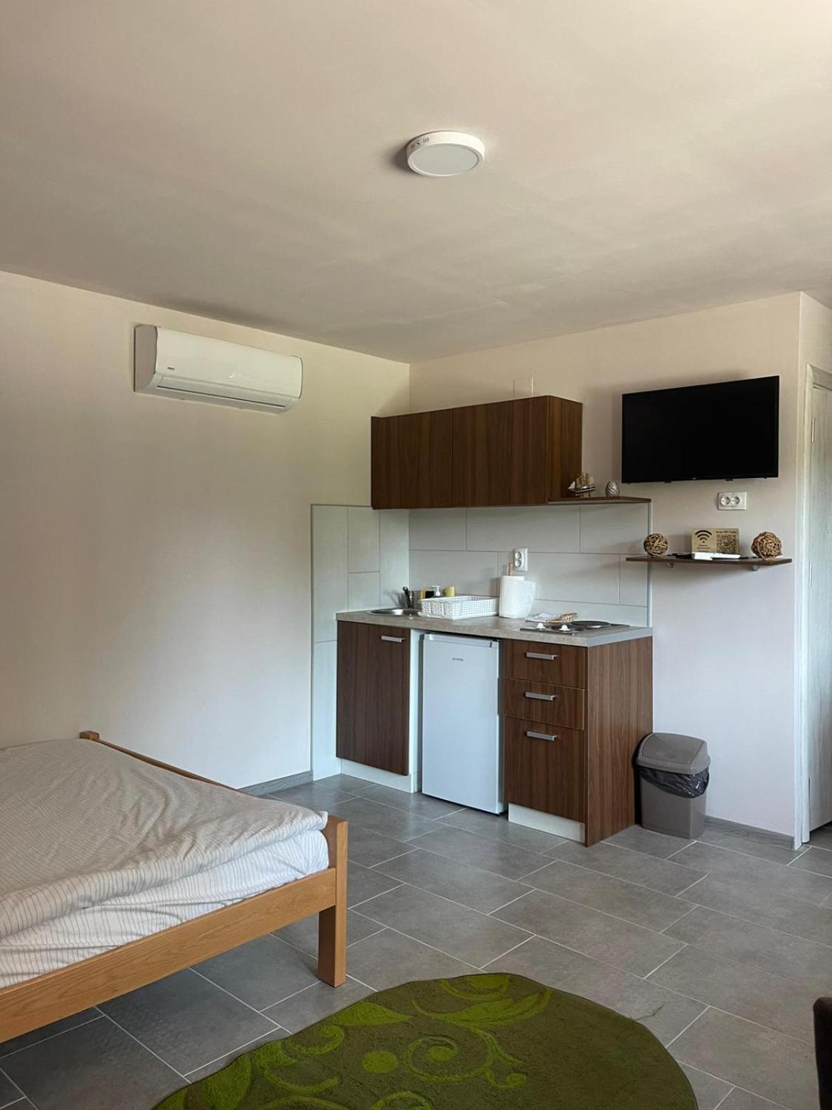 Apartmani Morava 54 Kocino Selo Екстериор снимка